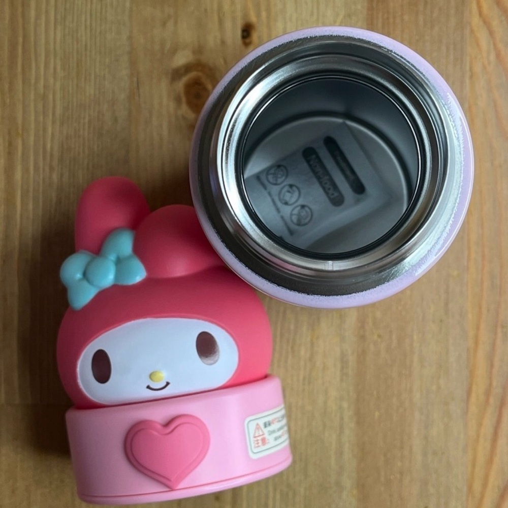 Sanrio My Melody Pink Bottle with Heart Design - Picture 4 of 5
